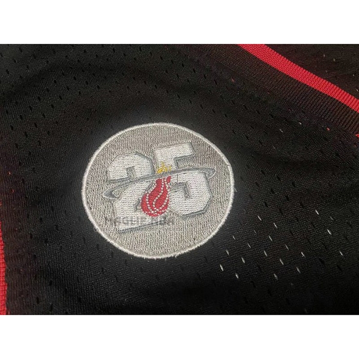 Maglia
 Dwyane Wade NO 3 Miami Heat Mitchell & Ness Autentico
 2012-13 Nero
